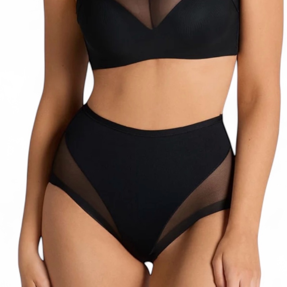 New LEONISA Truly Undetectable Comfy Shaper Panty XXL Shapewear